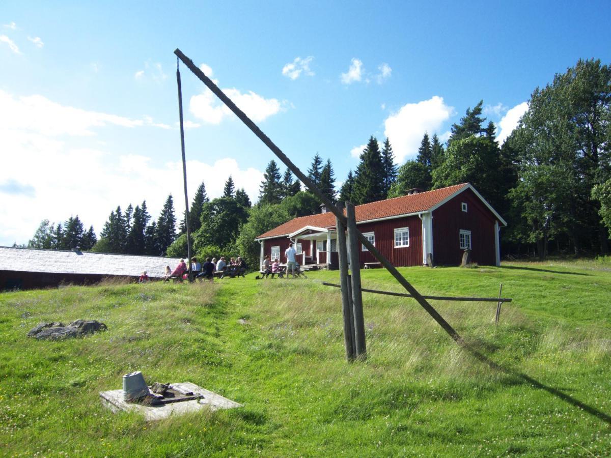 Villa Granhede -Sjoelaege Med Badtunna, Eldstad Med Mera Torsby Exterior photo