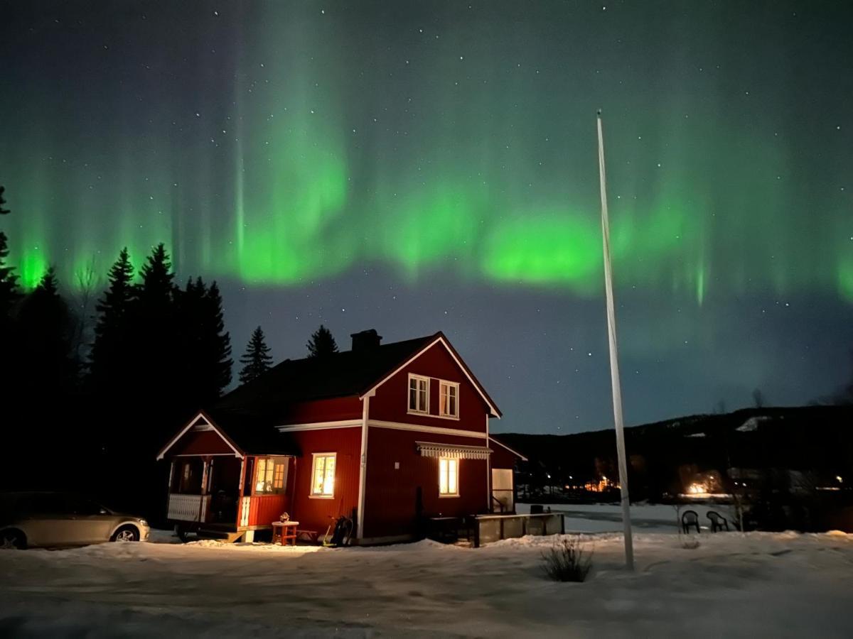 Villa Granhede -Sjoelaege Med Badtunna, Eldstad Med Mera Torsby Exterior photo
